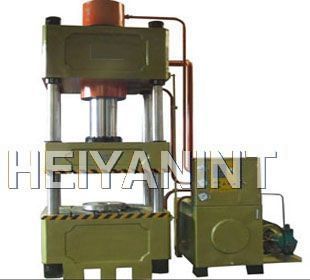 Hydraulic press machine for correcting pipe fittings